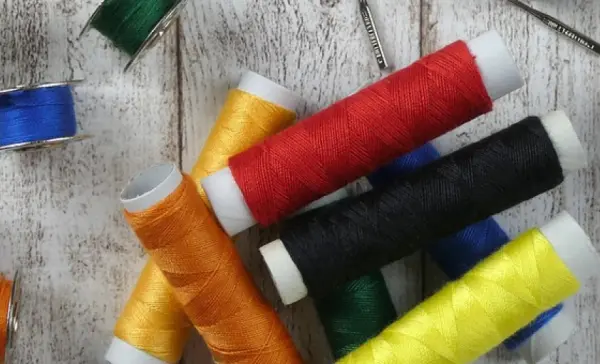 Benang Jahit Polyester